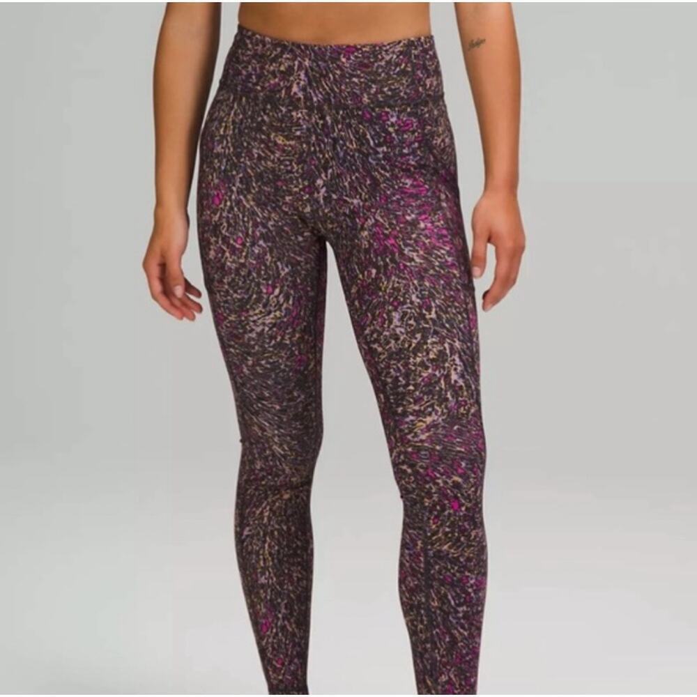 Lululemon Invigorate High-Rise Tight 25" Size 8 Topography Multi Training